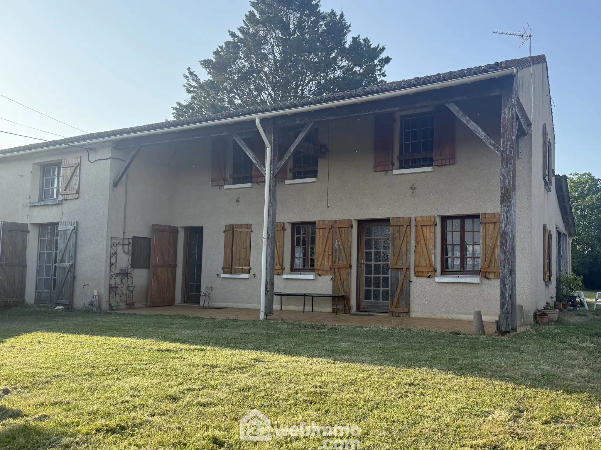 Maison de campagne de 175 m² avec grand terrain à Saint-Clair 