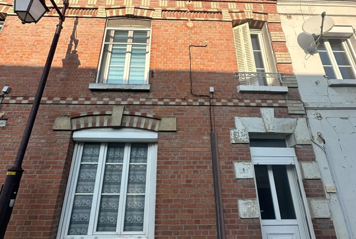 Charmante maison de 136 m² à vendre à Crép y avec jardin et grand espace 