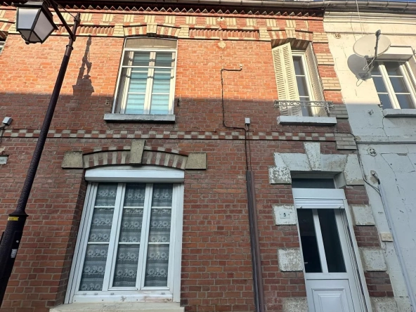 Charmante maison de 136 m² à vendre à Crép y avec jardin et grand espace