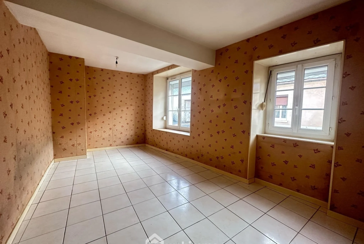 Charmante maison de 136 m² à vendre à Crép y avec jardin et grand espace 