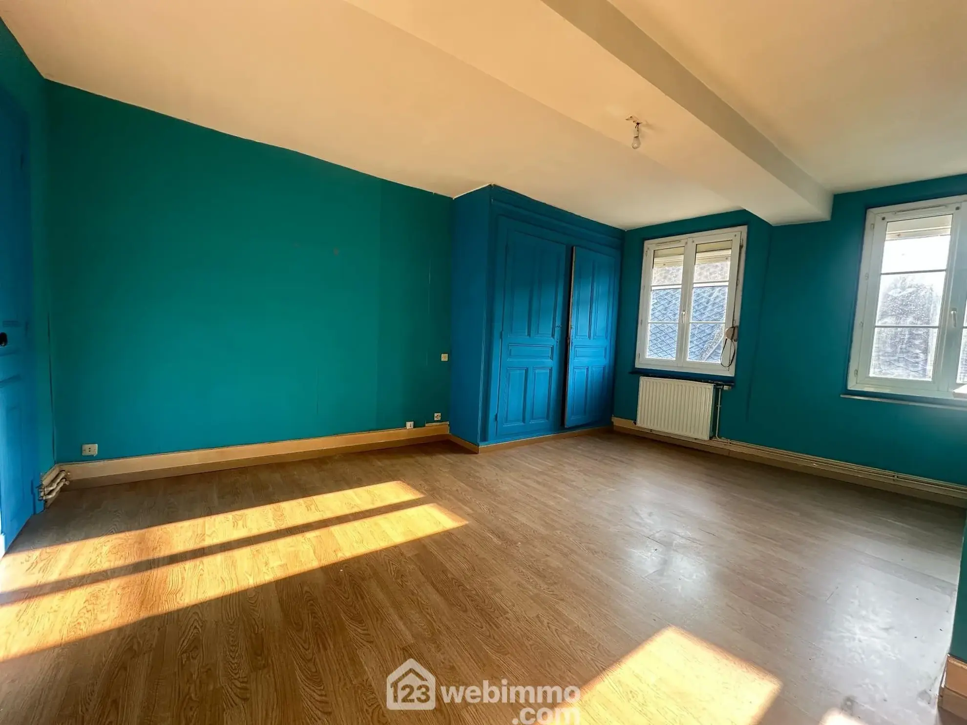 Charmante maison de 136 m² à vendre à Crép y avec jardin et grand espace 