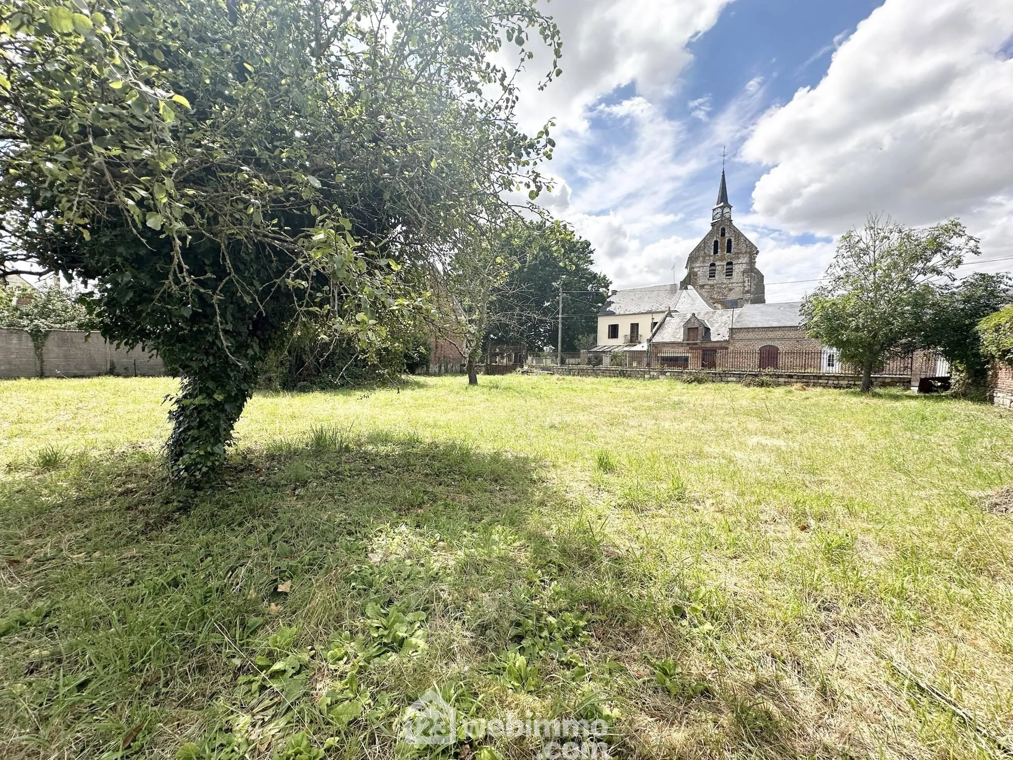 Terrain à bâtir de 1298 m² à Mortiers, calme et idéal pour votre projet immobilier 