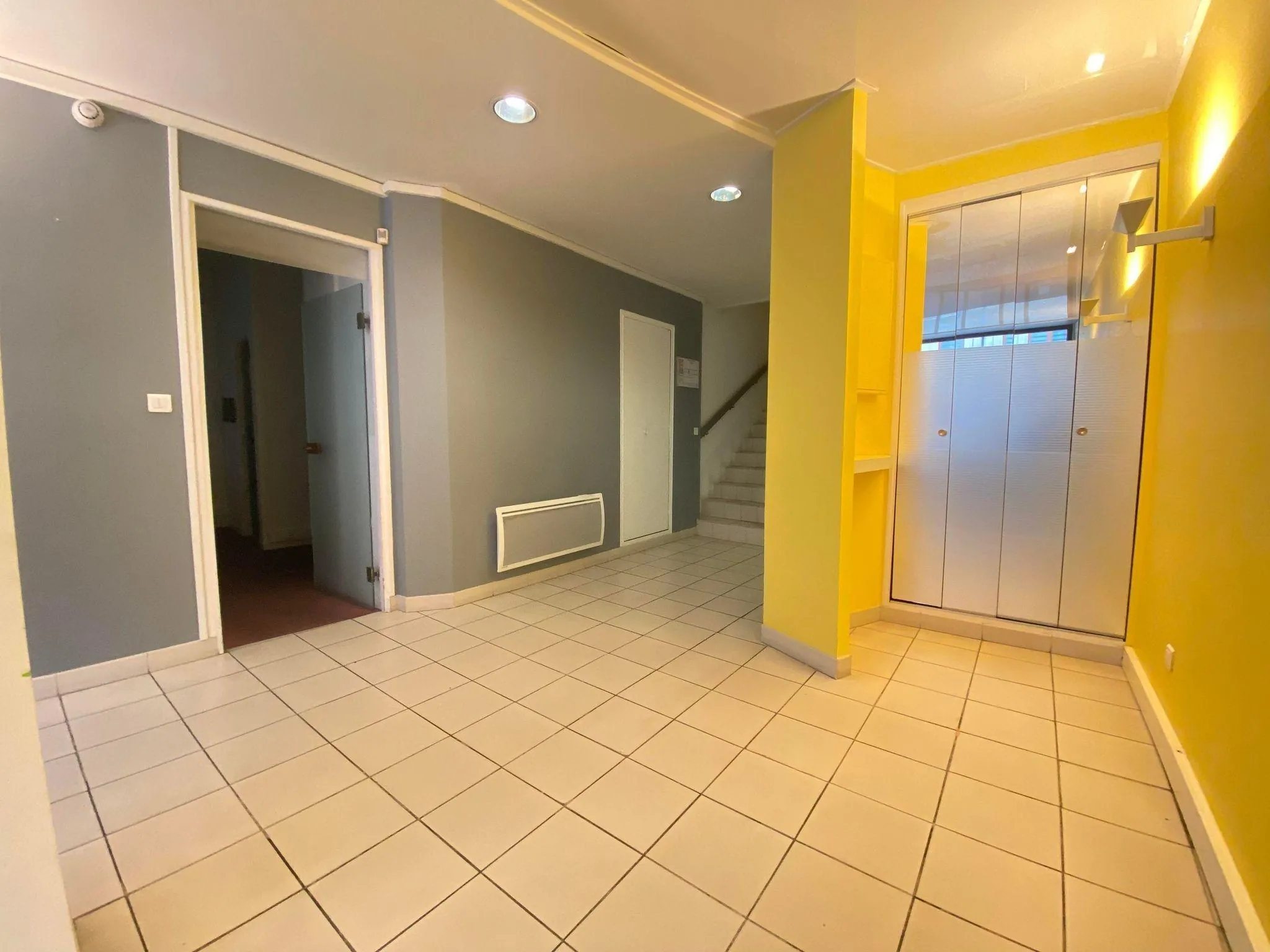 Local commercial ou professionnel de 150 m² à Laon avec possibilité d'extension 