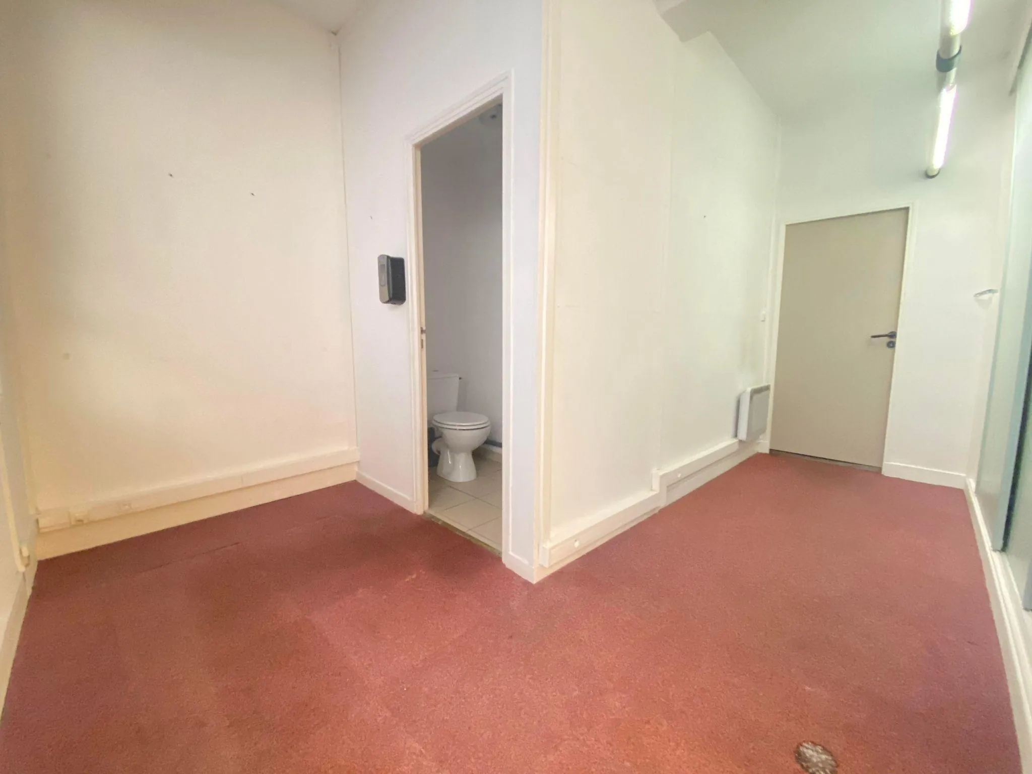 Local commercial ou professionnel de 150 m² à Laon avec possibilité d'extension 