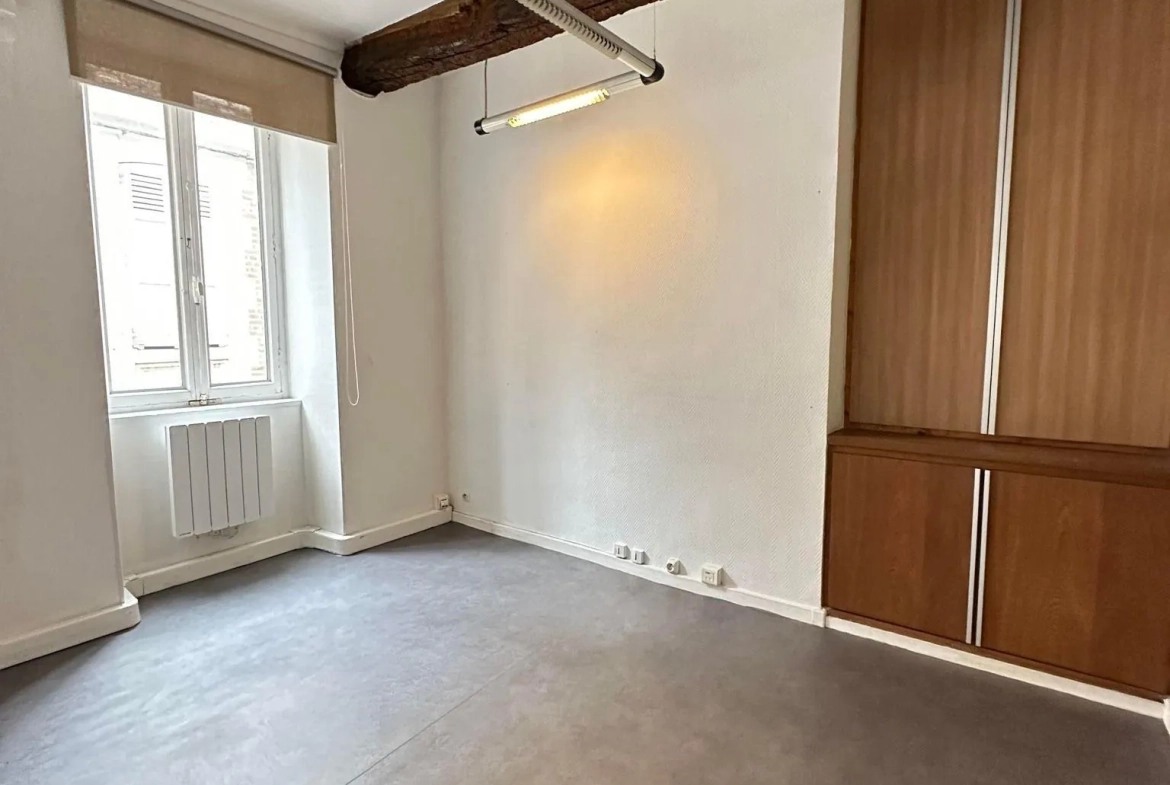 Local commercial ou professionnel de 150 m² à Laon avec possibilité d'extension 