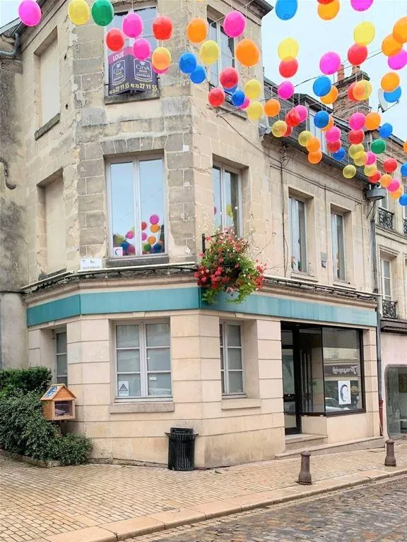 Local commercial ou professionnel de 150 m² à Laon avec possibilité d'extension 