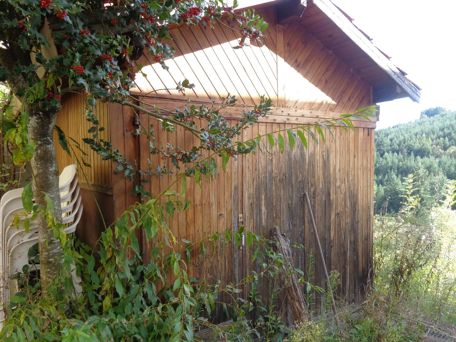 Maison à vendre avec jardin, garage et potentiel d'aménagement à Saint-Nizier-d'Azergues 