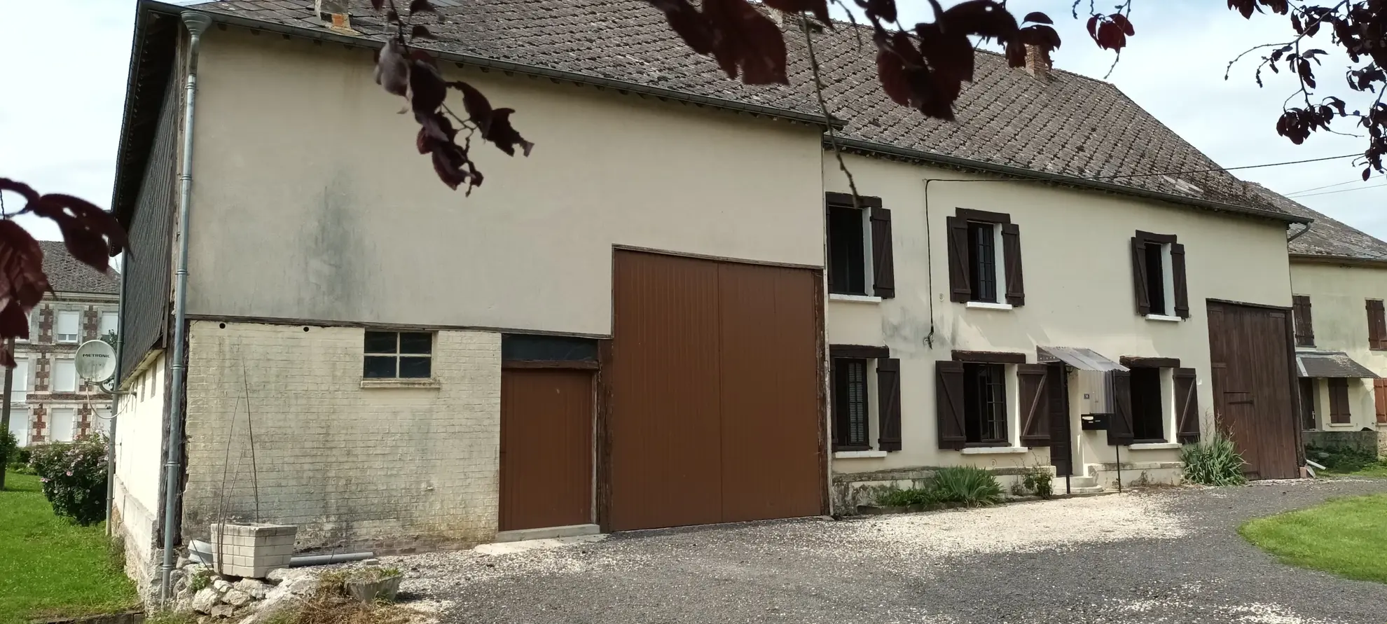Maison à vendre à Draize avec 4 chambres sur terrain de 1290 m² 