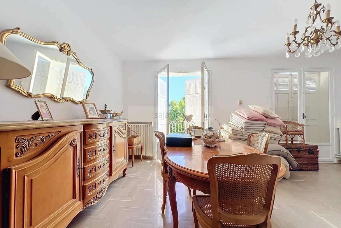 Appartement T3 avec terrasse et vue dégagée à Toulon 