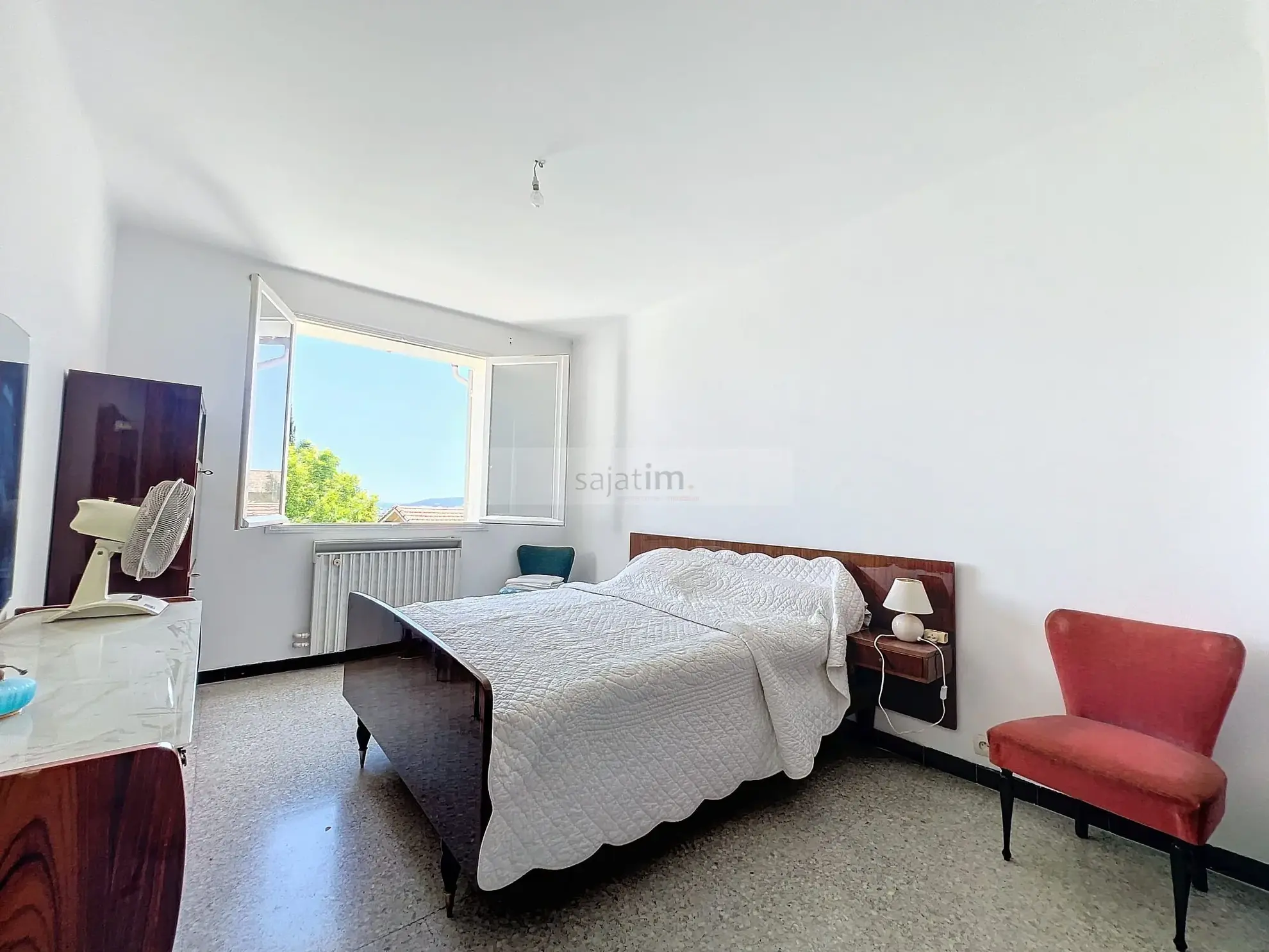 Appartement T3 avec terrasse et vue dégagée à Toulon 