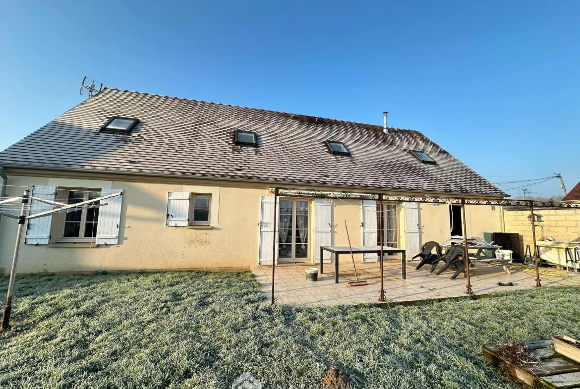 Spacieux pavillon de 179 m² avec 7 chambres à Colligis-Crandelain 