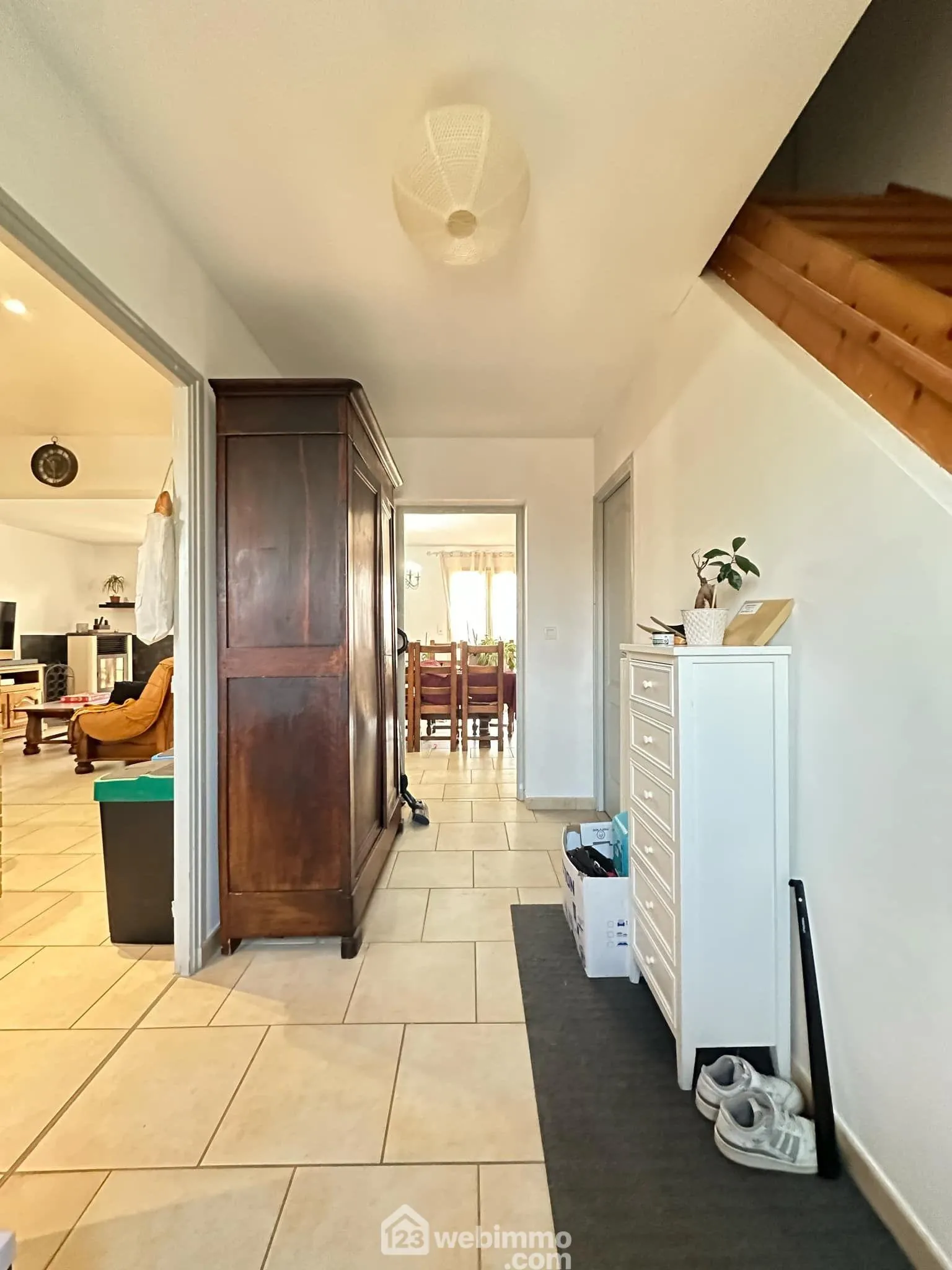 Spacieux pavillon de 179 m² avec 7 chambres à Colligis-Crandelain 
