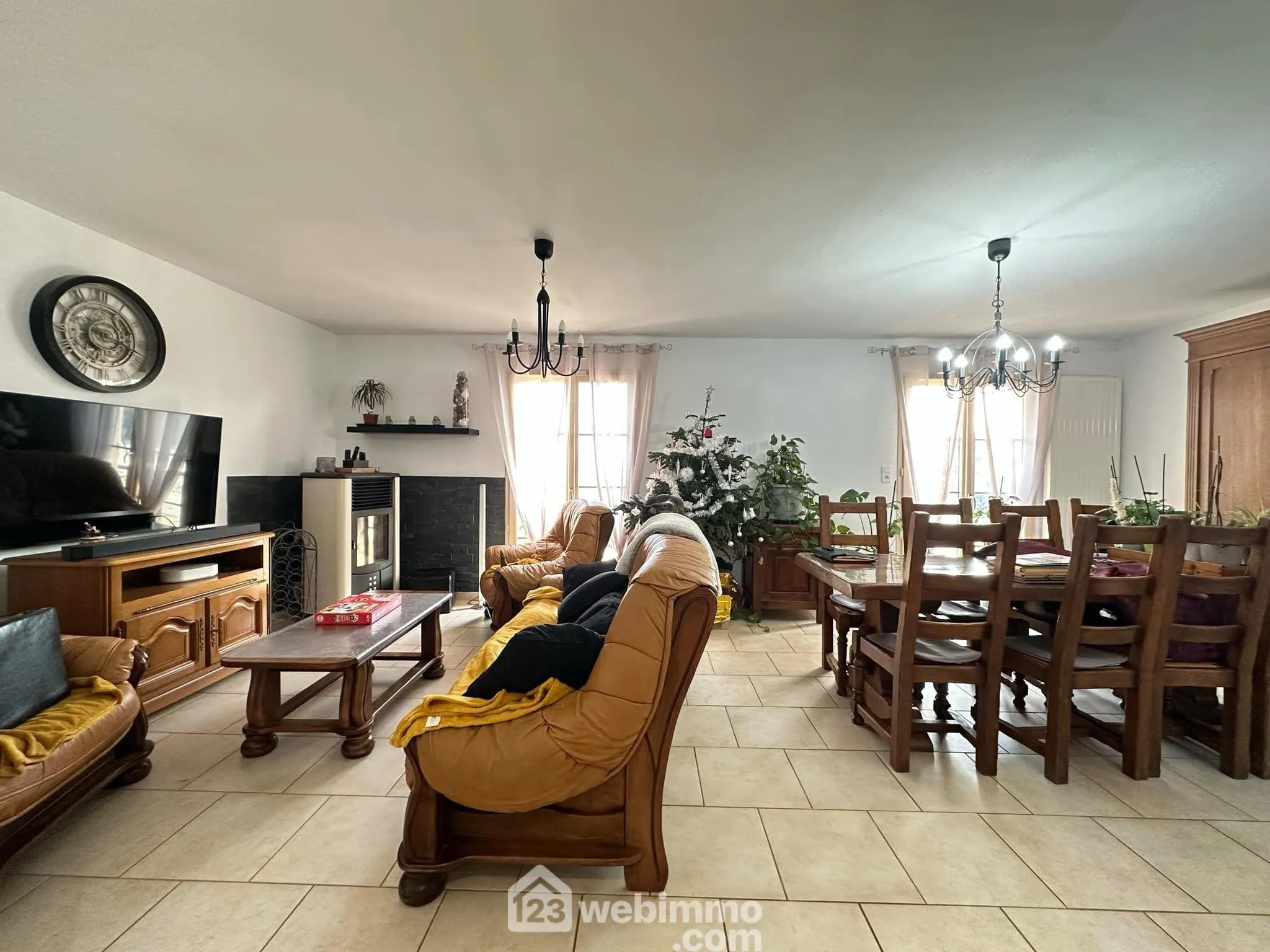 Spacieux pavillon de 179 m² avec 7 chambres à Colligis-Crandelain 