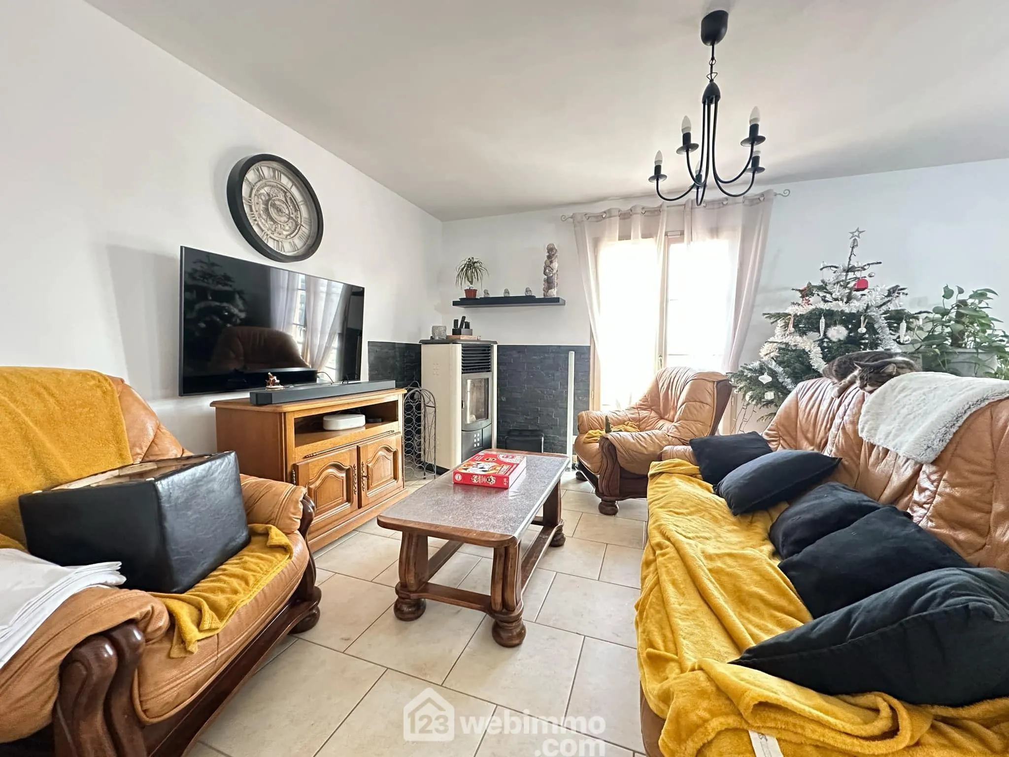 Spacieux pavillon de 179 m² avec 7 chambres à Colligis-Crandelain 
