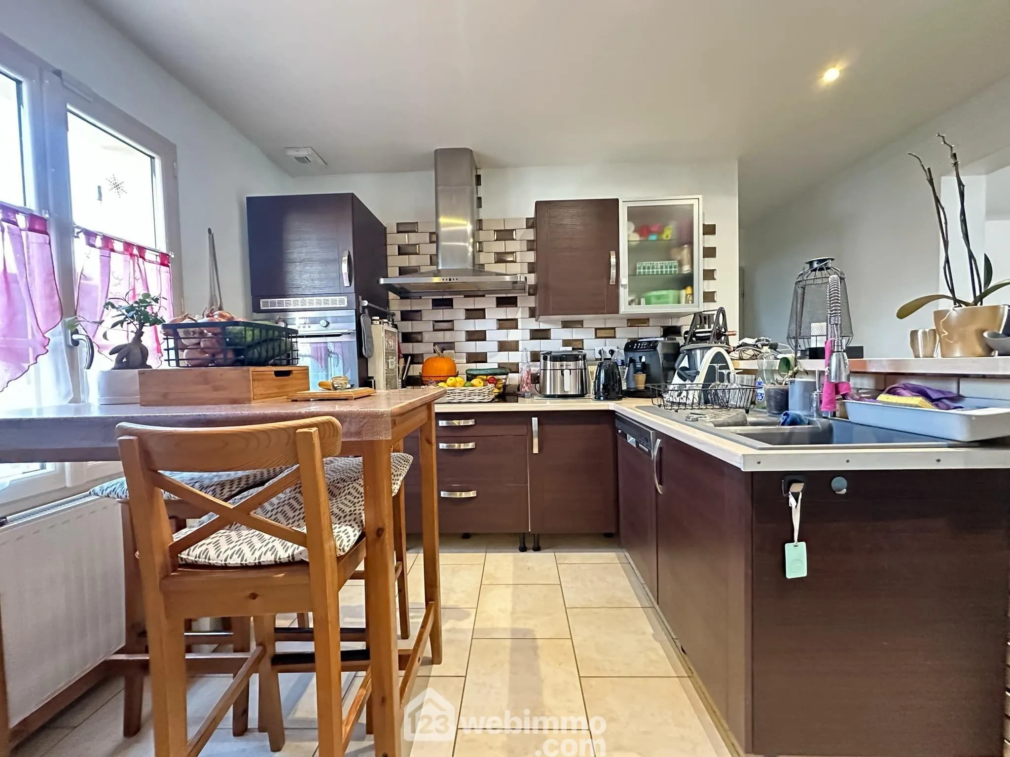 Spacieux pavillon de 179 m² avec 7 chambres à Colligis-Crandelain 