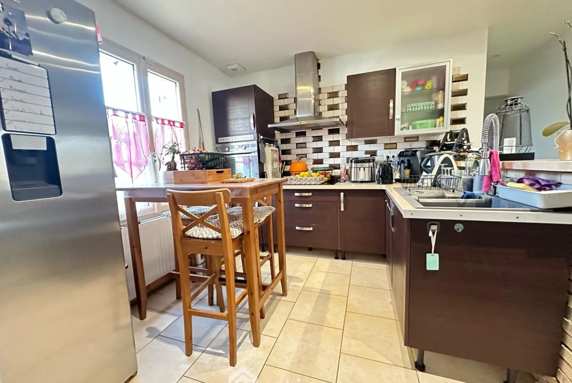 Spacieux pavillon de 179 m² avec 7 chambres à Colligis-Crandelain 
