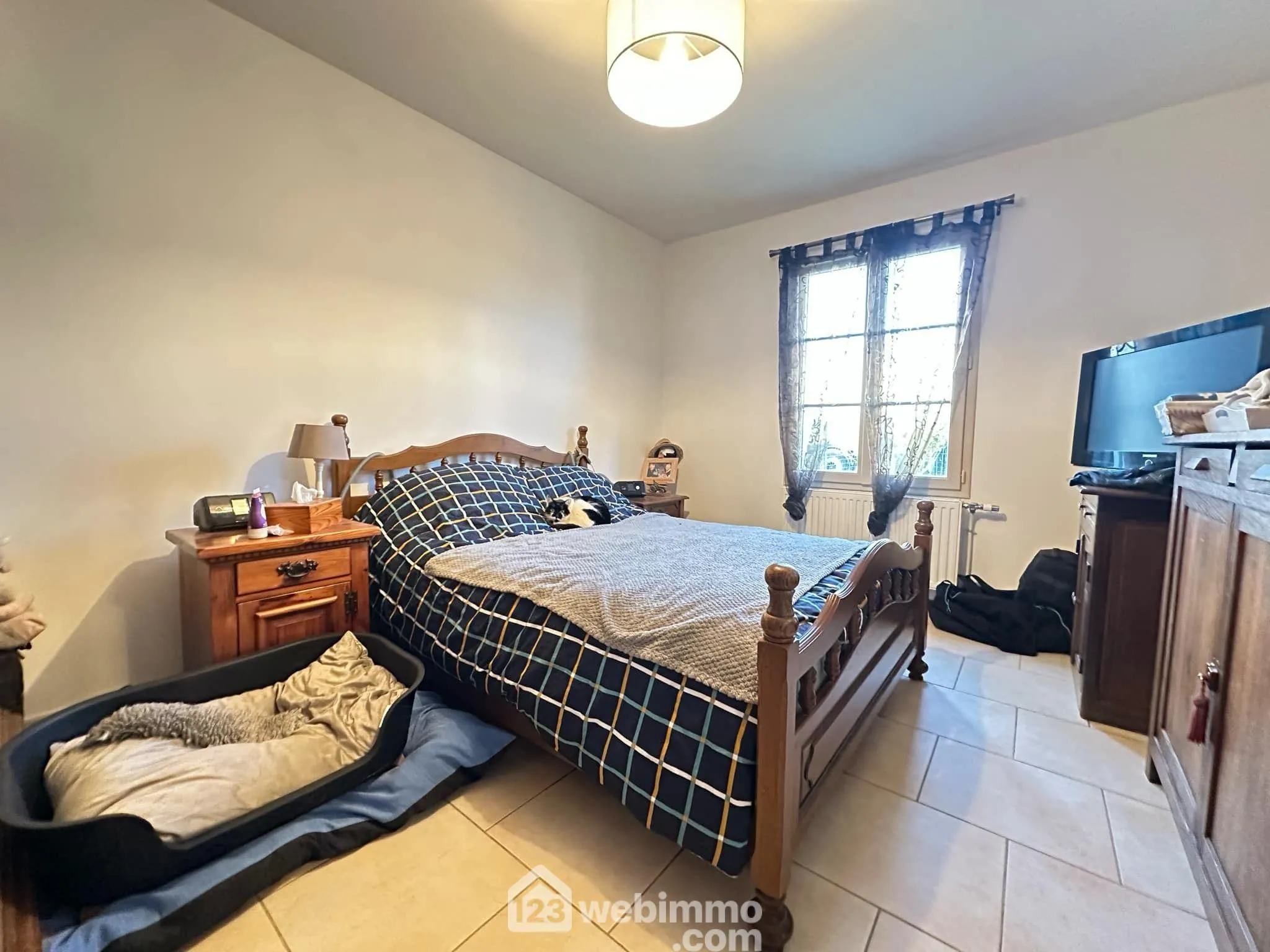 Spacieux pavillon de 179 m² avec 7 chambres à Colligis-Crandelain 