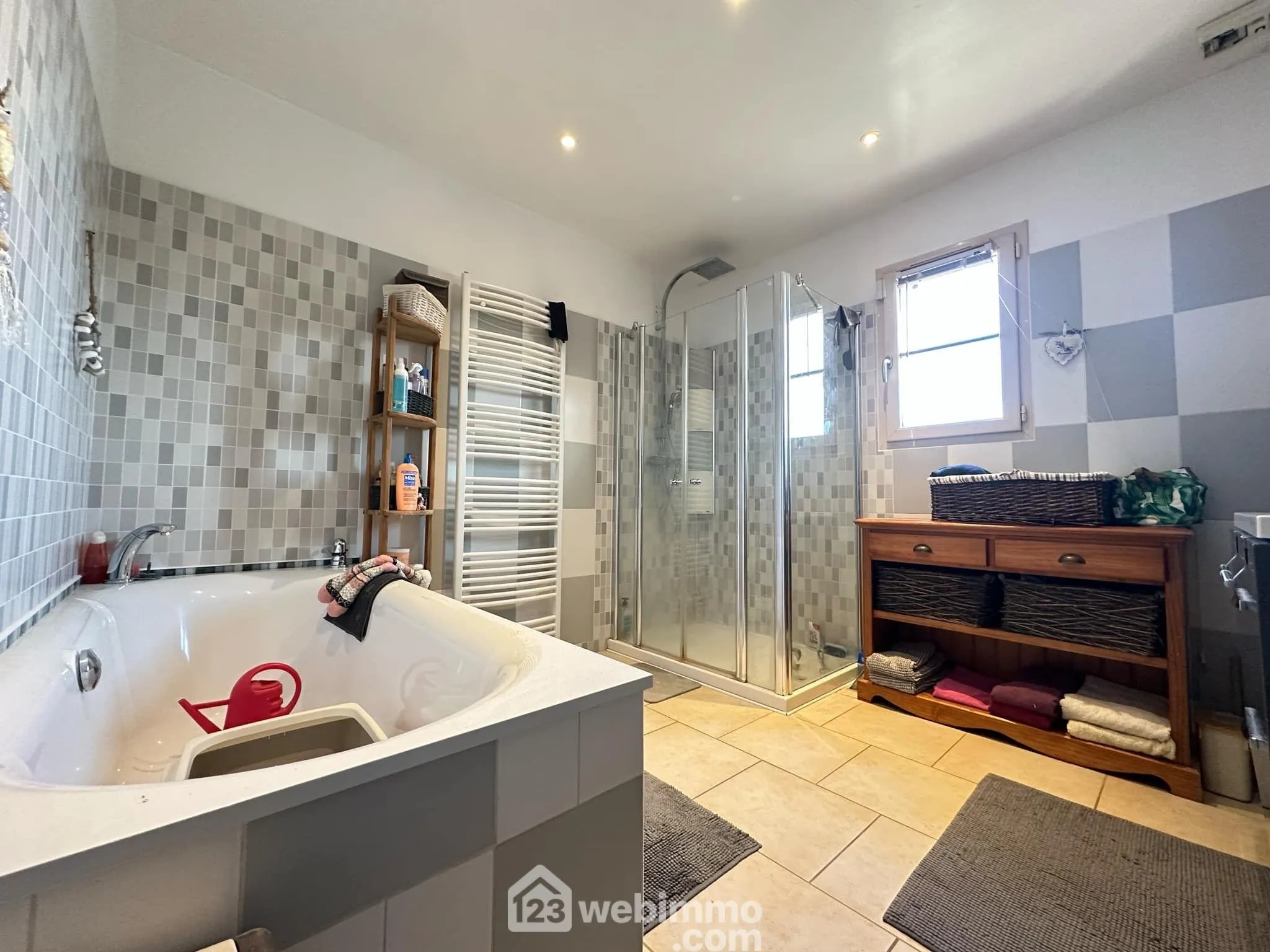 Spacieux pavillon de 179 m² avec 7 chambres à Colligis-Crandelain 