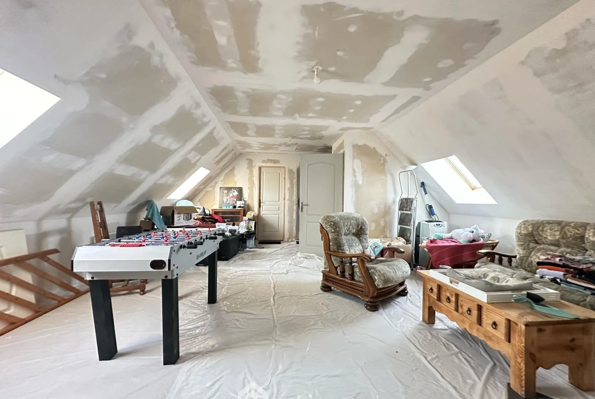 Spacieux pavillon de 179 m² avec 7 chambres à Colligis-Crandelain 