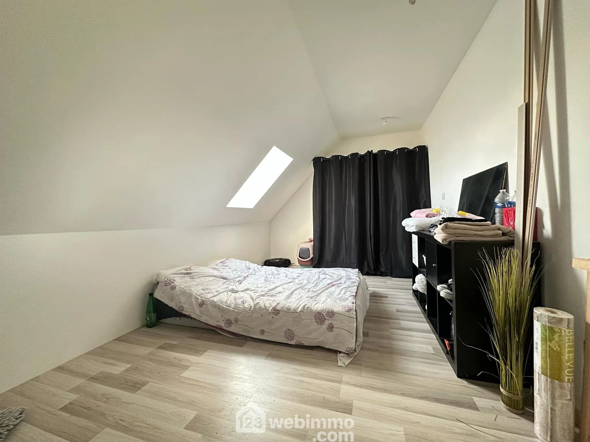 Spacieux pavillon de 179 m² avec 7 chambres à Colligis-Crandelain 