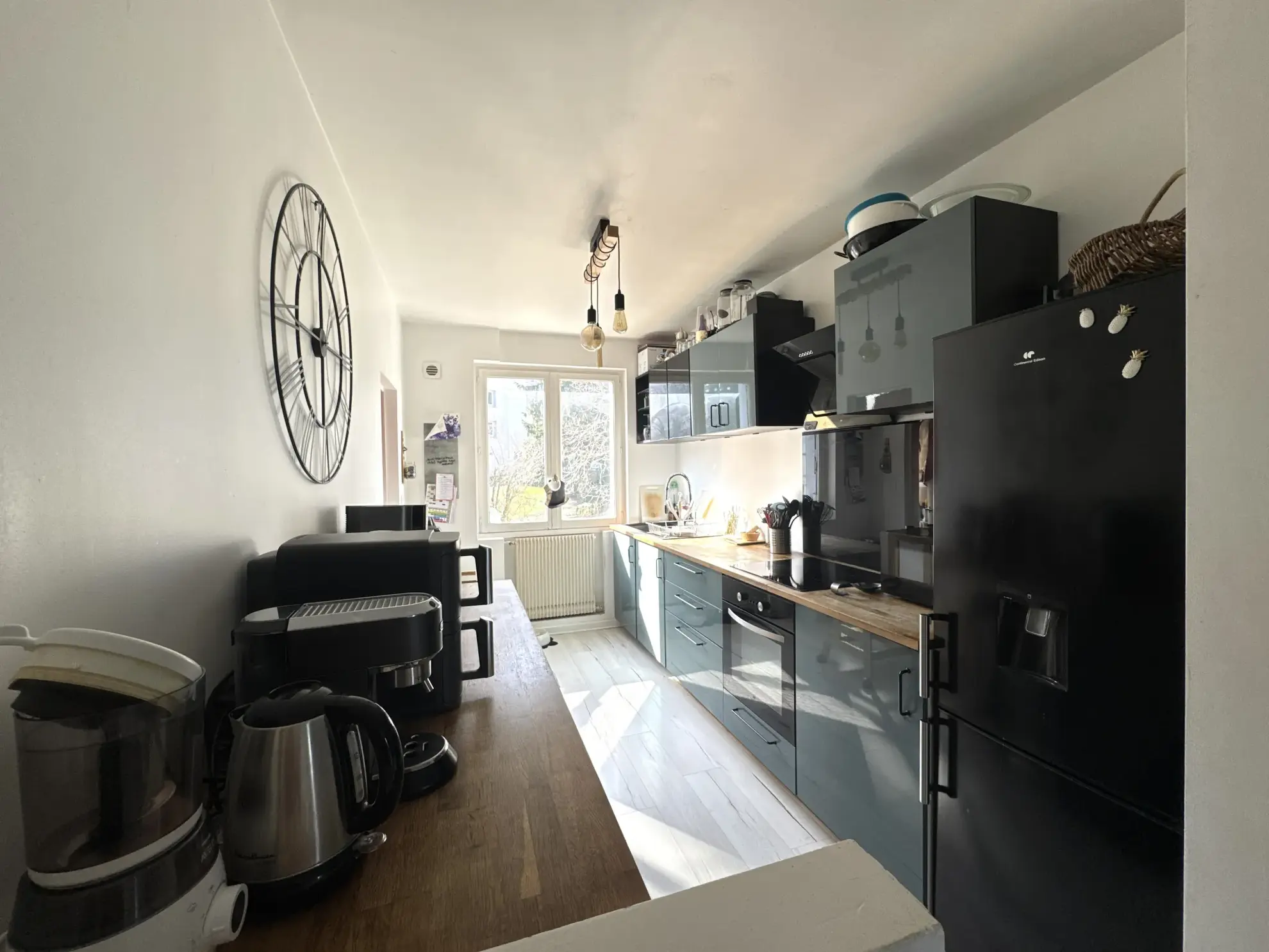 Appartement F3 avec balcon, cave et parking collectif à Saint-Étienne 
