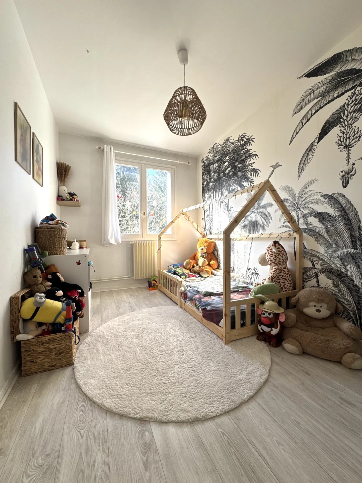 Appartement F3 avec balcon, cave et parking collectif à Saint-Étienne 