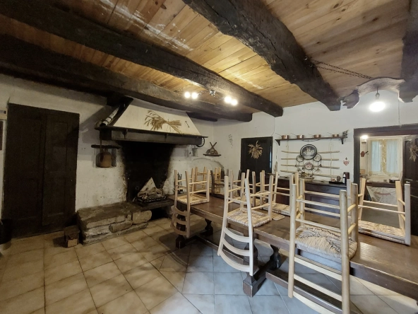 Maison de 157 m² à rénover dans le sud de l'Aveyron proche Lodève