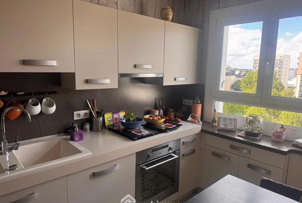 Appartement lumineux de 98m² à vendre à Compiègne - Loggia, cave, 3 chambres 