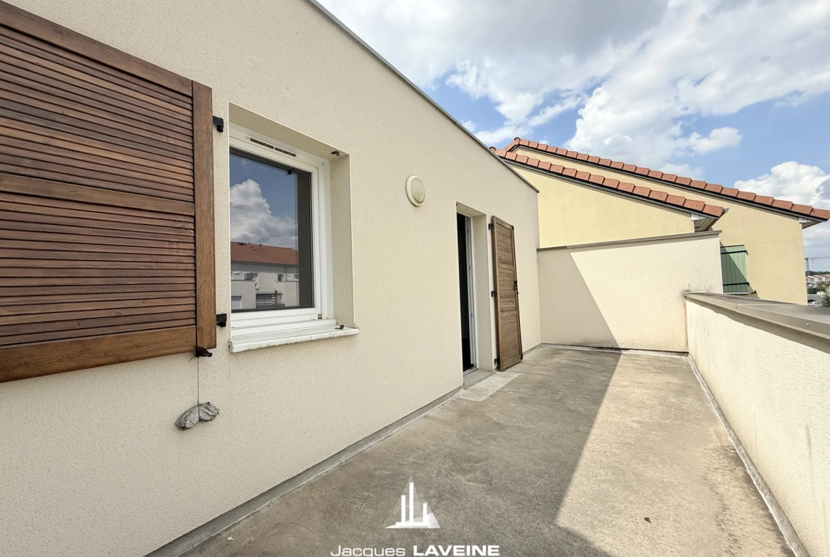 Appartement 3 pièces avec terrasse, garage à Woippy proche commodités 