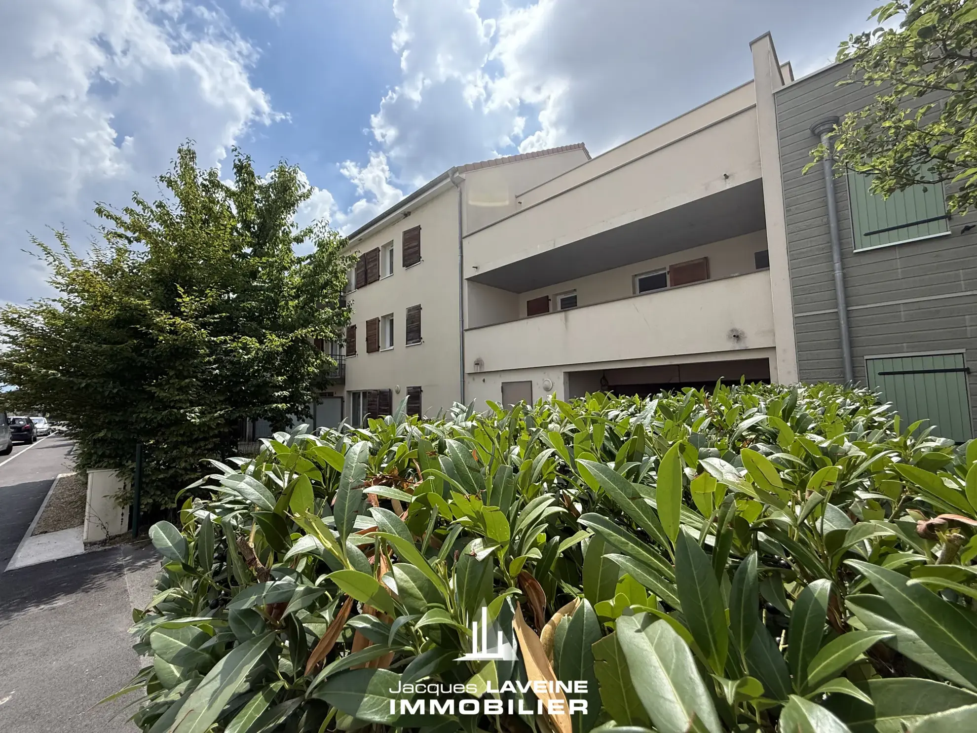 Appartement 3 pièces avec terrasse, garage à Woippy proche commodités 