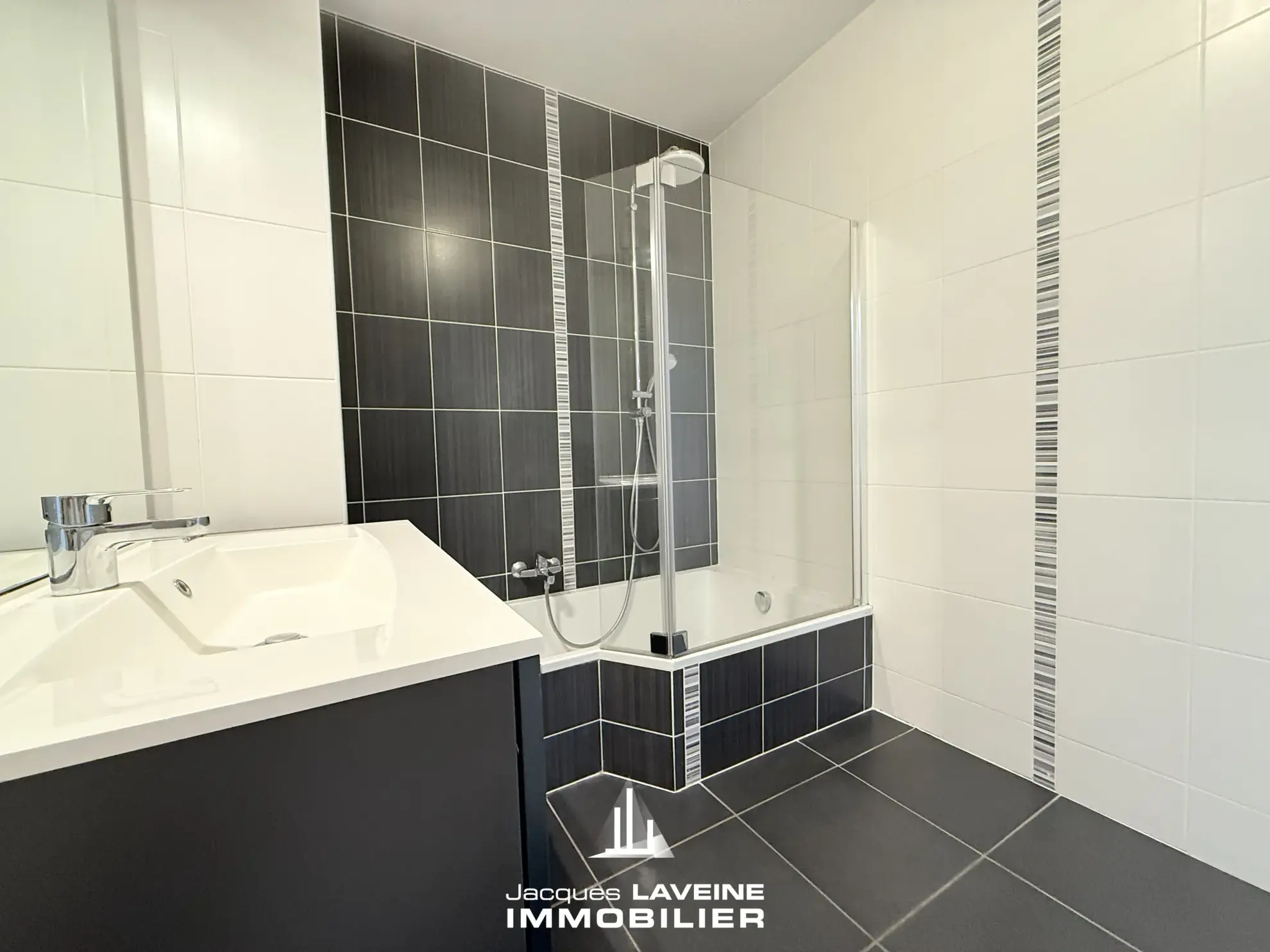 Appartement 3 pièces avec terrasse, garage à Woippy proche commodités 