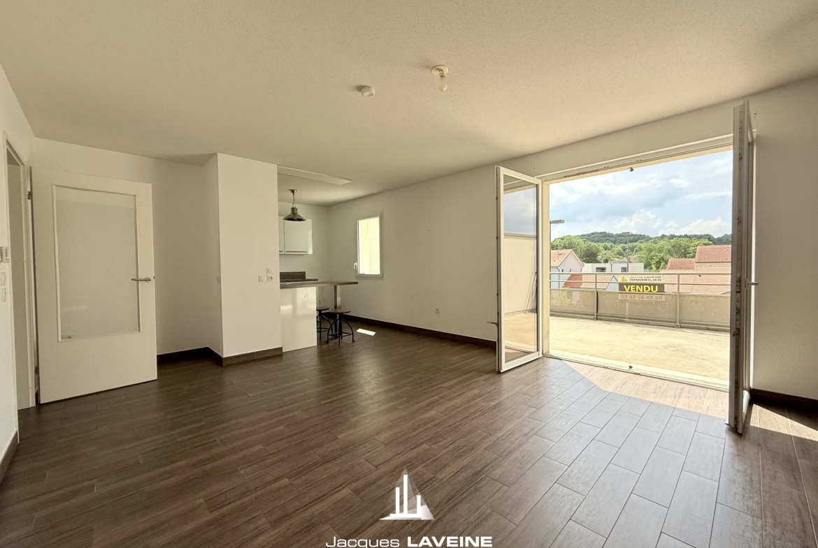 Appartement 3 pièces avec terrasse, garage à Woippy proche commodités 