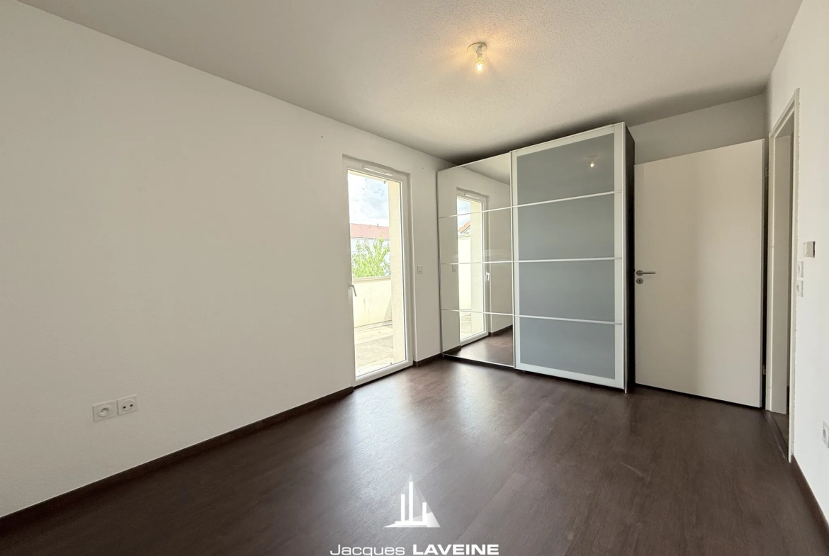 Appartement 3 pièces avec terrasse, garage à Woippy proche commodités 