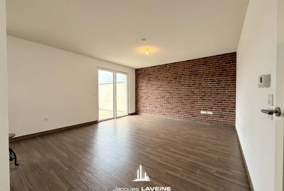 Appartement 3 pièces avec terrasse, garage à Woippy proche commodités 