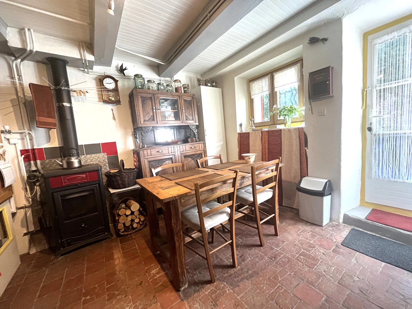 Charmante maison en pierre autonome avec jardin à Saint Pierre d'Argencon 