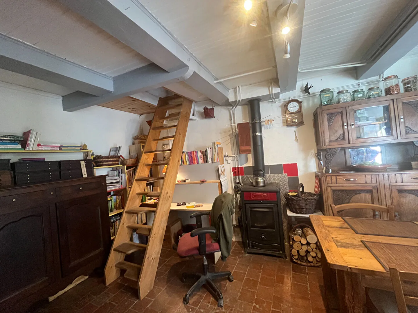 Charmante maison en pierre autonome avec jardin à Saint Pierre d'Argencon 