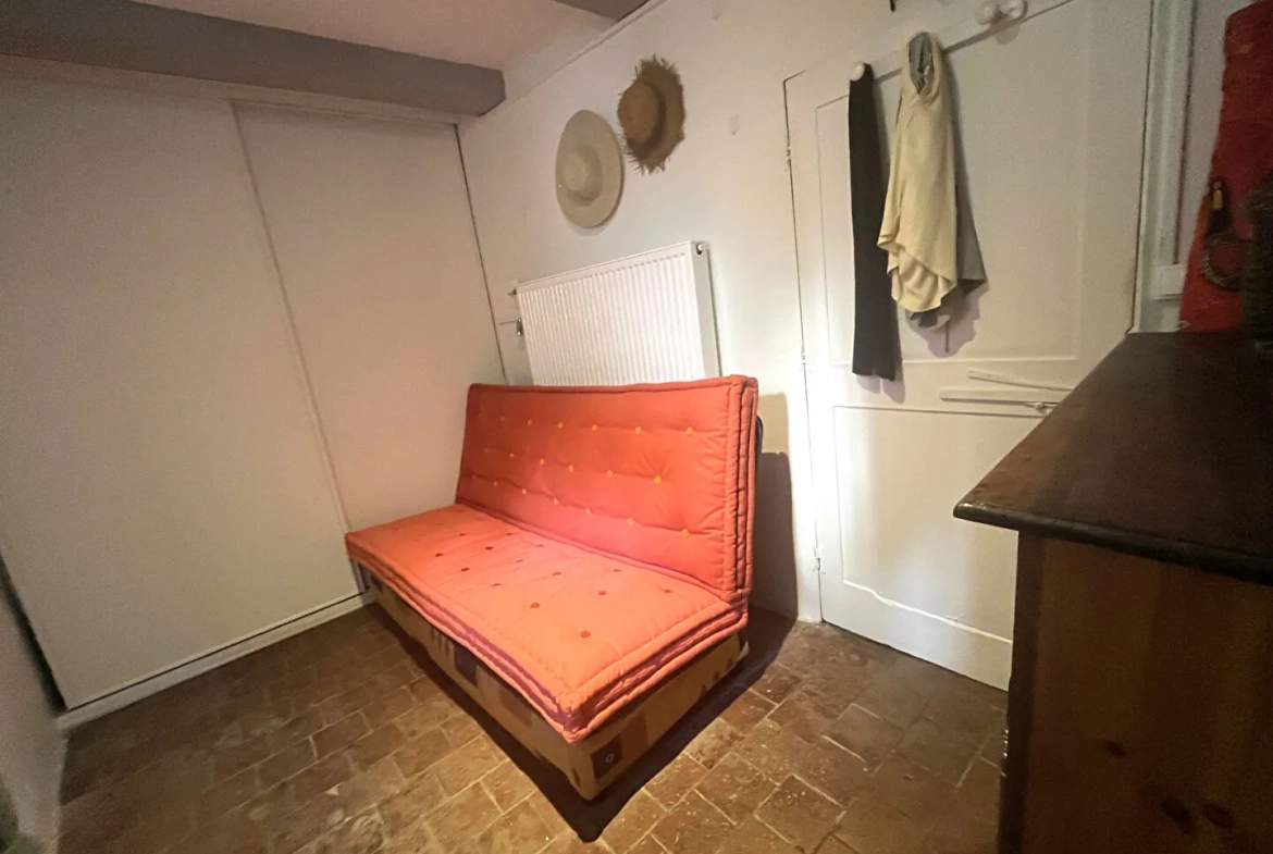 Charmante maison en pierre autonome avec jardin à Saint Pierre d'Argencon 