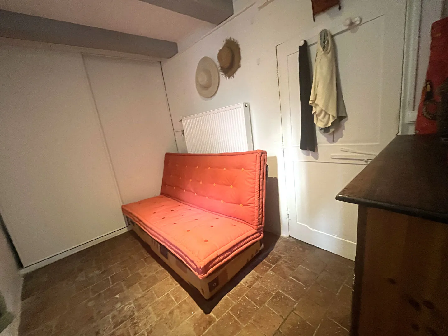 Charmante maison en pierre autonome avec jardin à Saint Pierre d'Argencon 