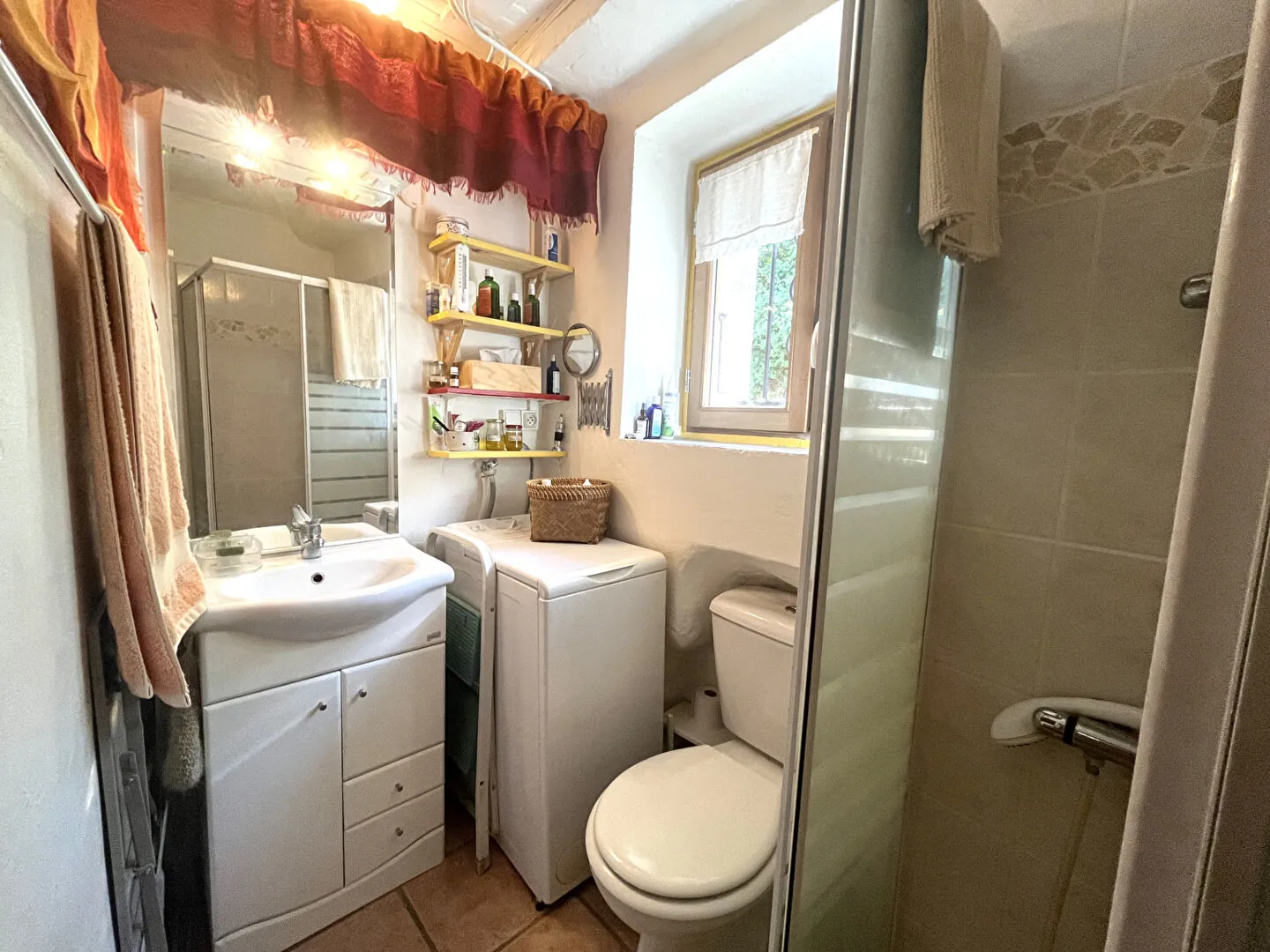 Charmante maison en pierre autonome avec jardin à Saint Pierre d'Argencon 