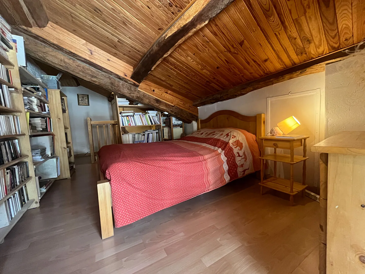 Charmante maison en pierre autonome avec jardin à Saint Pierre d'Argencon 