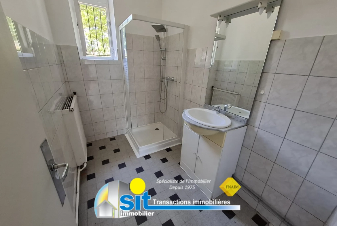 Appartement T2 à Vienne – Quartier Pyramid avec jardin et cave 