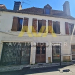 Investissement immobilier à Navarrenx avec immeuble de rapport et potentiel de valorisation