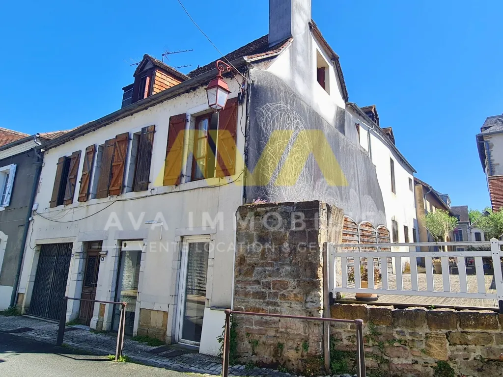 Investissement immobilier à Navarrenx avec immeuble de rapport et potentiel de valorisation 