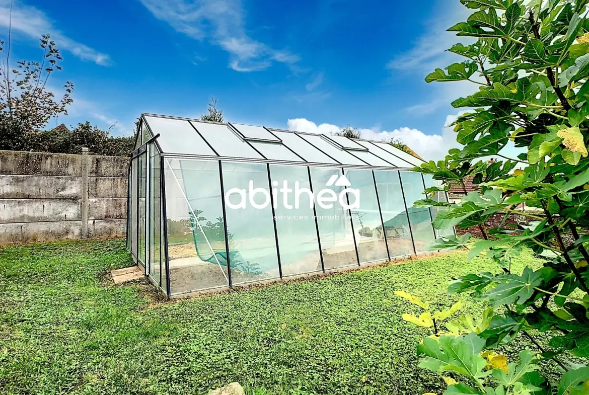 Maison spacieuse avec dépendances et jardin à Vis-en-Artois 