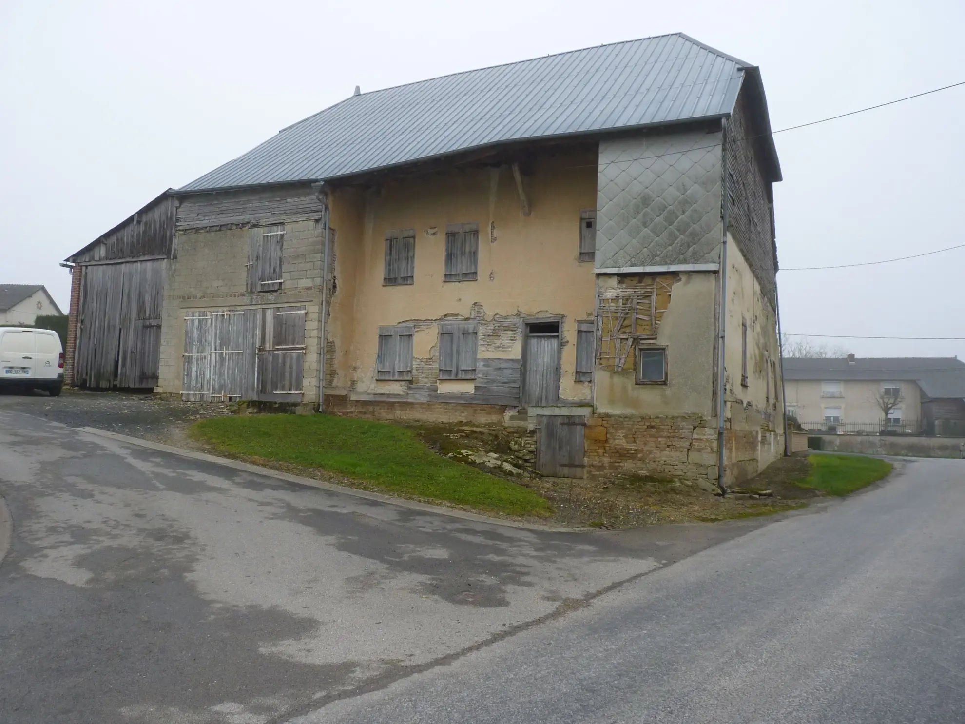 Maison à rénover dans un village agréable à Rethel - Prix attractif 