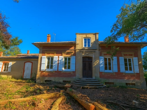 Magnifique maison de maître à rénover à Lapeyrouse Fossat - 260 m² avec terrain arboré