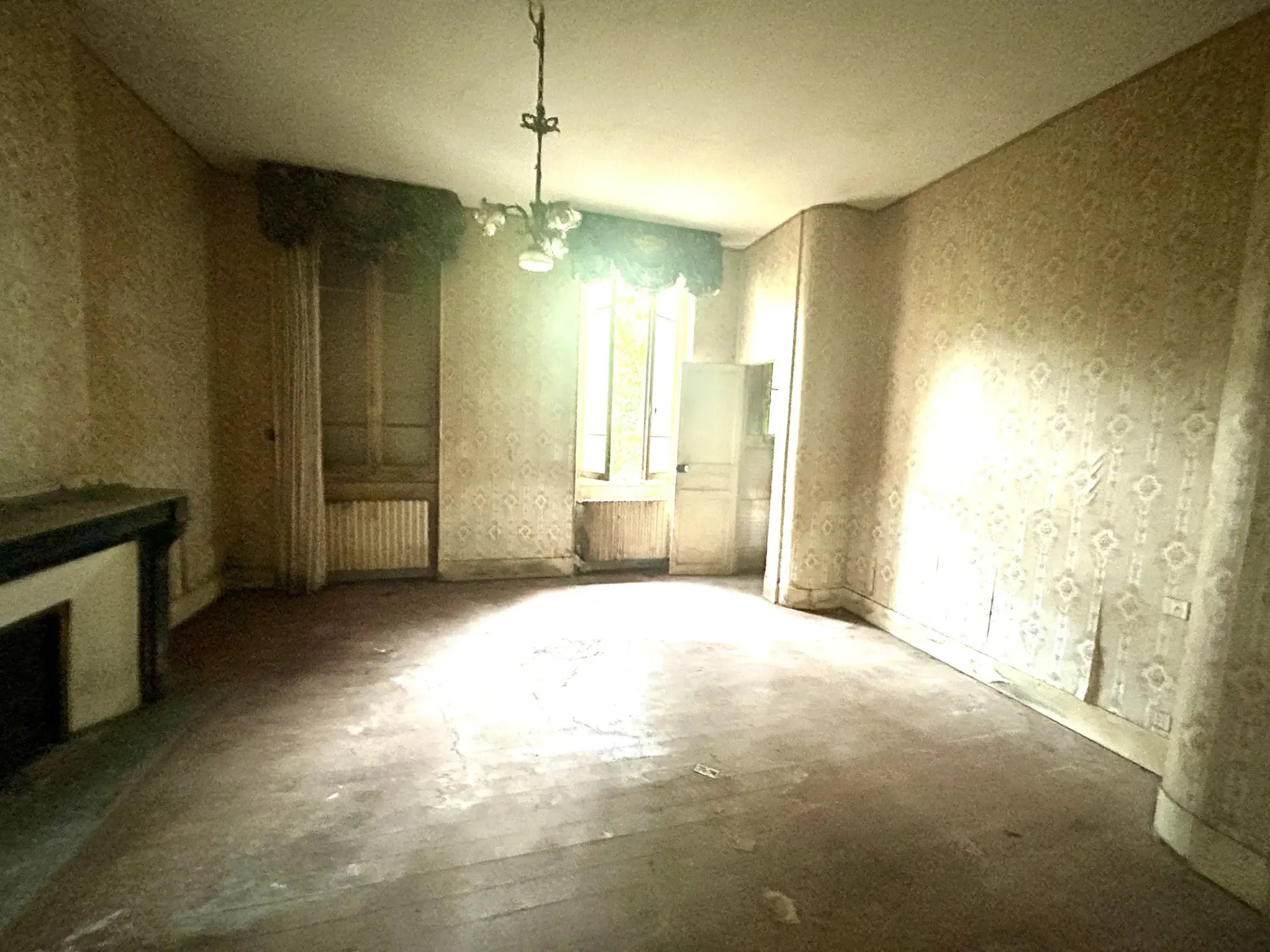 Magnifique maison de maître à rénover à Lapeyrouse Fossat - 260 m² avec terrain arboré 