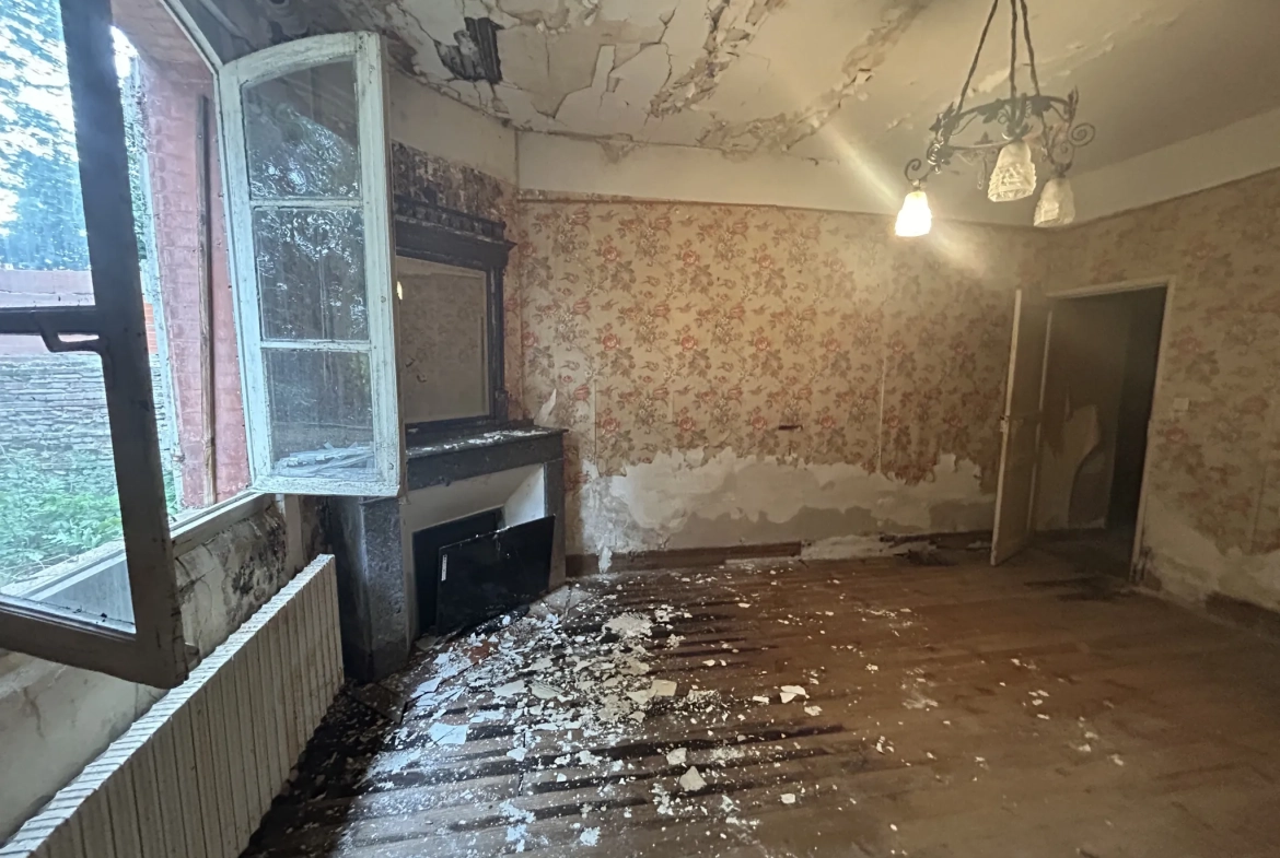 Magnifique maison de maître à rénover à Lapeyrouse Fossat - 260 m² avec terrain arboré 