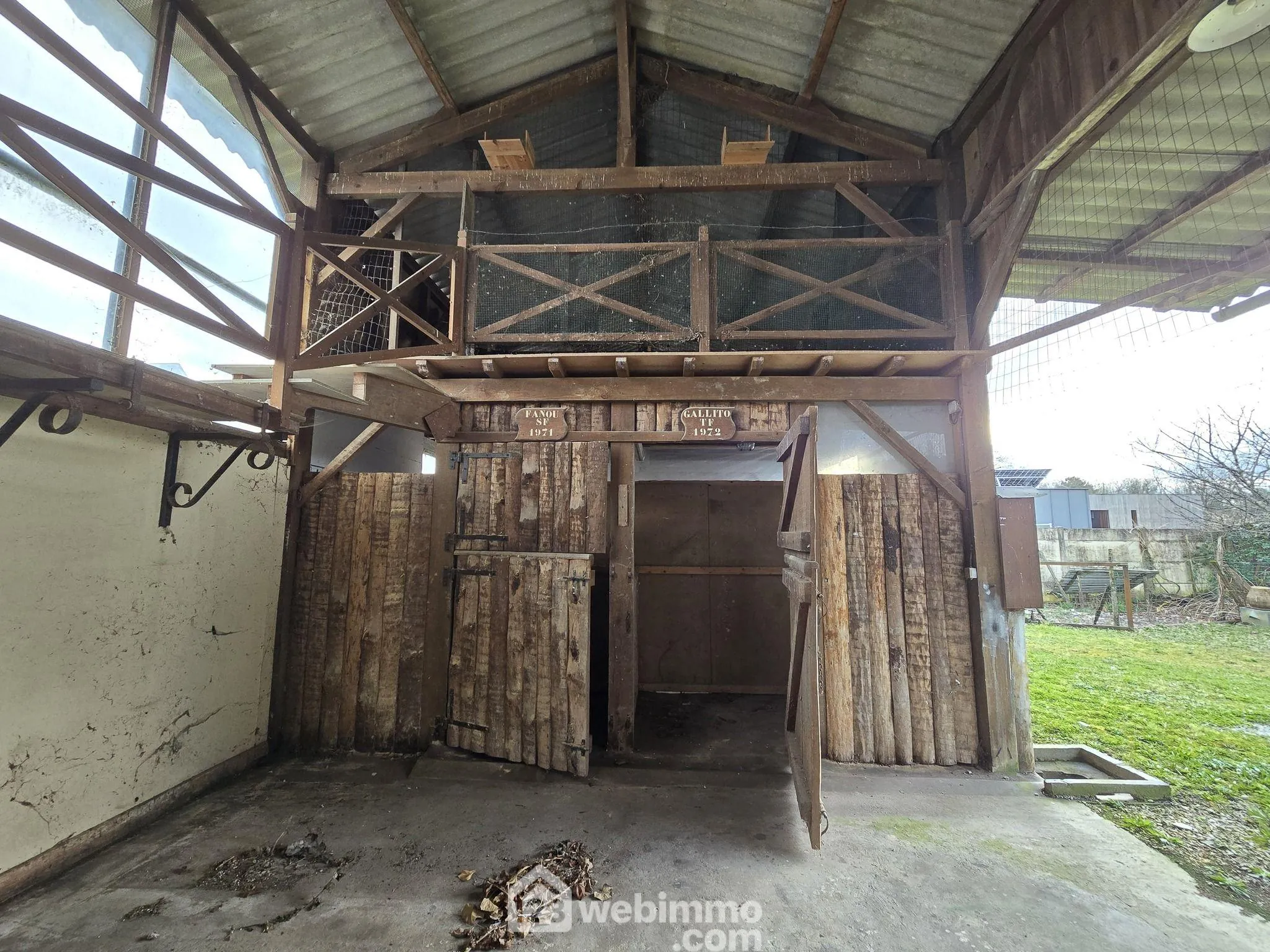 Terrain constructible de 863 m² au Pian-Médoc avec bâtiments existants 