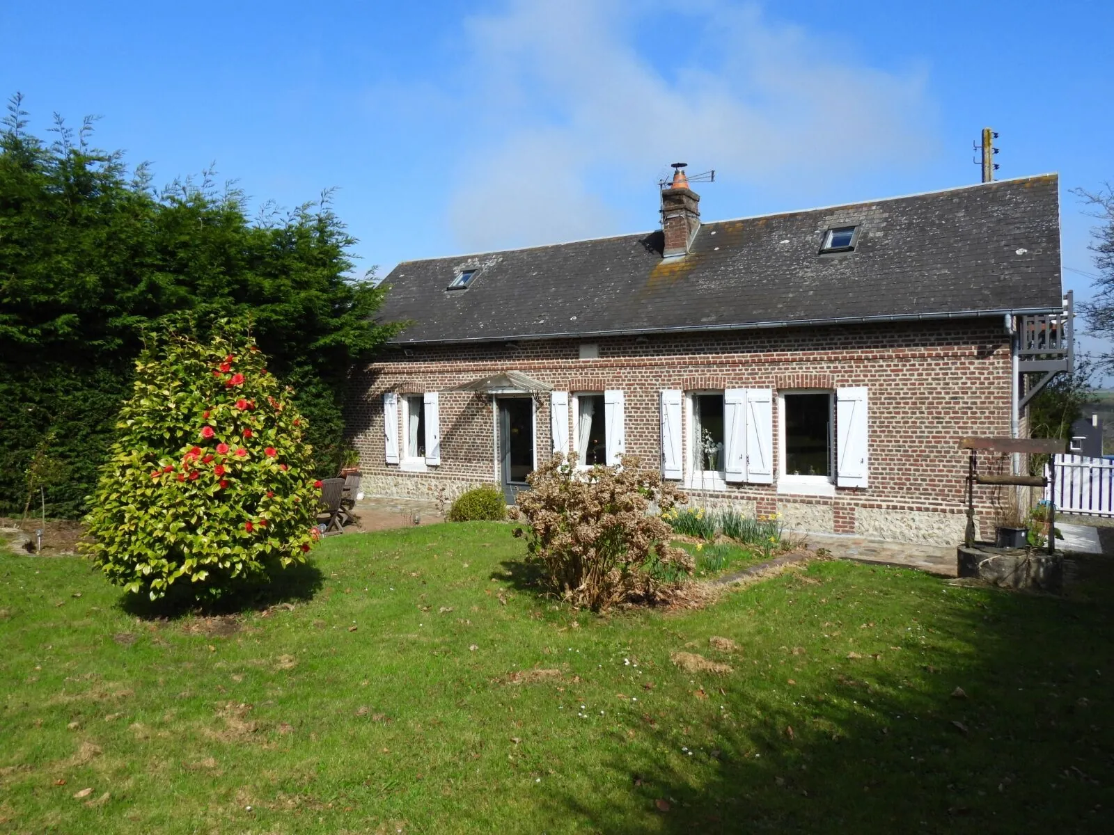 Longère en briques et silex à vendre proche d'Etretat et Fécamp - Maison de campagne avec terrain 